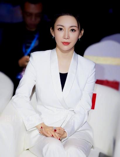 潘晓婷资料(潘晓婷惊艳写真照片)插图3