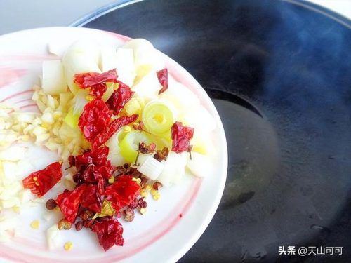 田螺肉的做法(厨师长王刚教炒田螺肉)插图5