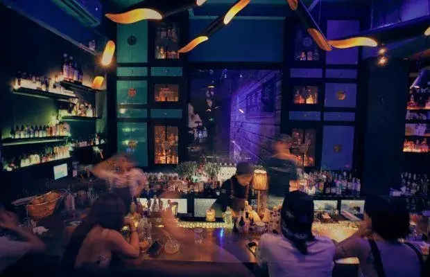 伦敦中国酒吧排名前十(中国最大的酒吧在哪里)插图4