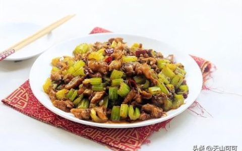 田螺肉的做法(厨师长王刚教炒田螺肉)