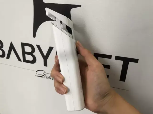 电动剃头刀(自己剪发需要准备什么工具)插图3