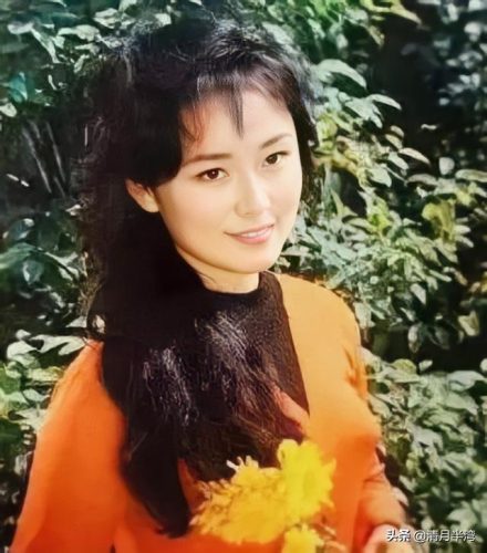 芙蓉如面柳如眉(芙蓉不及美人妆,水殿风来珠翠香)插图16