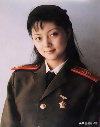芙蓉如面柳如眉(芙蓉不及美人妆,水殿风来珠翠香)插图3