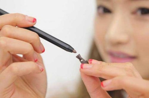 香奈儿眼线笔(全球公认最好用的10大眼线笔)插图9