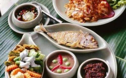 世界大牌餐桌排名前十(世界上最大的餐桌多大)