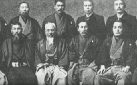 右翼分子(纳粹是极左还是极右)