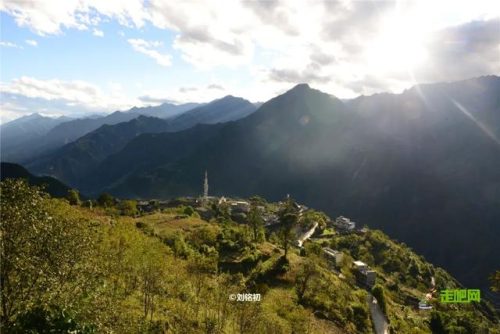 高黎贡山旅游(高黎贡小镇简介)插图16