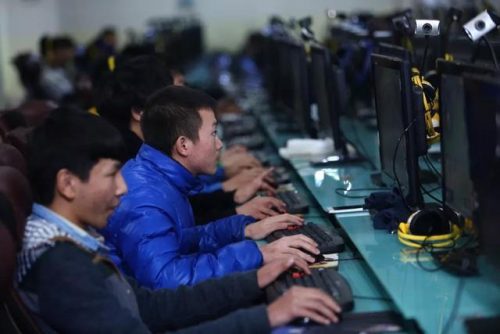 网络成瘾(网络游戏成瘾怎么消除)插图