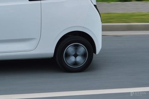 微型汽车(4万元铃木小型suv)插图28