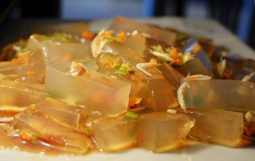 海菜凉粉(青岛名小吃海菜凉粉在哪买)插图