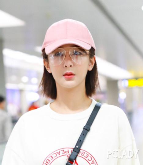 好看的镜框(眼镜框类型及图片)插图5