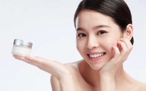 控油保湿(油皮公认最好用的水乳)