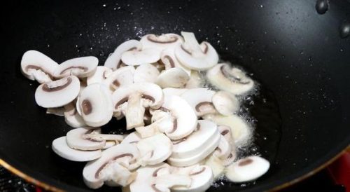 口蘑的做法(如何炒口蘑最好吃)插图7