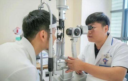上海眼睛诊所排名前十(上海闵行牙科诊所排名)插图
