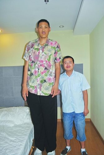 中国高人身高排行榜(中国第一高人2.81米)插图3