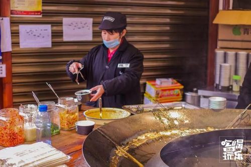 长沙臭豆腐品牌排行榜(长沙黑色经典臭豆腐怎么加盟店)插图14