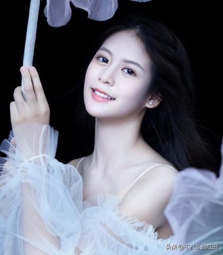 明星萌娃排行榜(最近很火的萌娃女)插图28