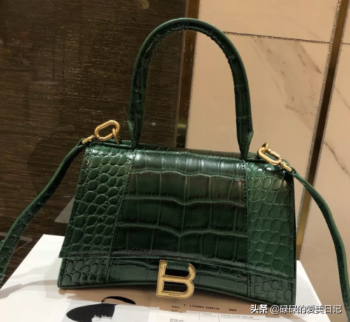 小包查询化妆品排行榜(十大奢侈化妆品排行榜)插图1