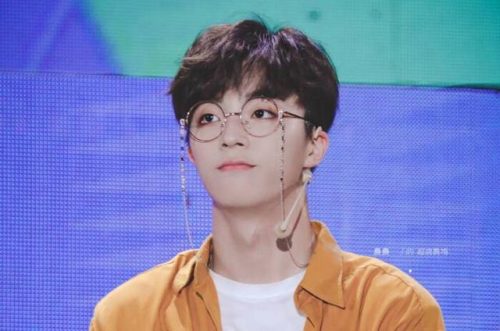 00后男明星排行榜(00后男明星名单大全)插图7