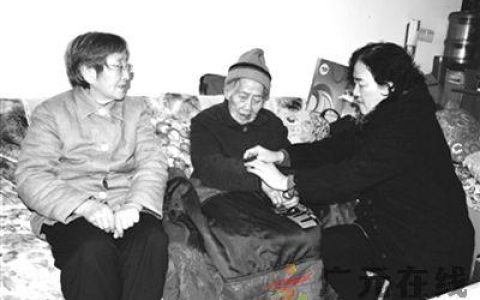 保姆随雇主42年(长达八年的保姆要雇主表白身份)