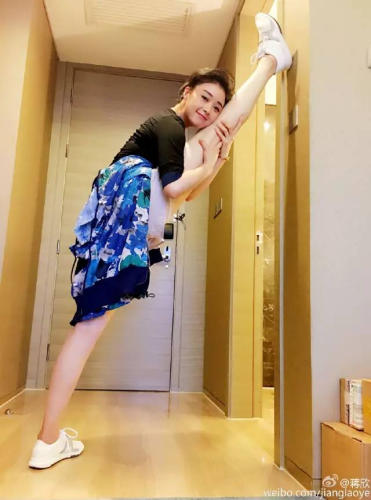 运动瑜伽女主播排名前十(健身博主女)插图3