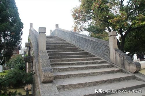 寒山寺简介(寒山寺旁边算命很准的师傅)插图3