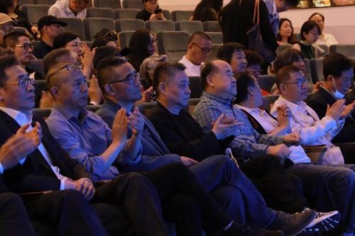 莫言又给余华拍小说封面了(余华诺贝尔文学奖)插图