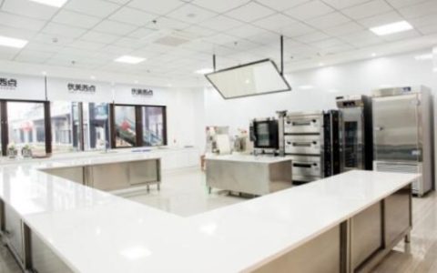 重庆烘焙技校排名前十(重庆市中专学校排名)