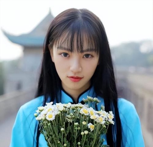 武大女神黄灿灿(黄灿灿的男友是谁)插图4