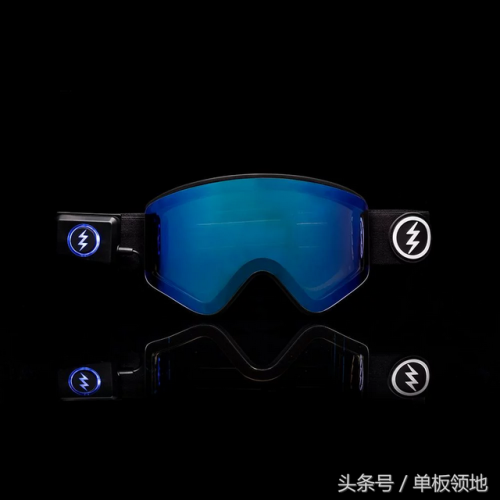 滑雪镜品牌排行榜(世界十大顶级滑雪服品牌)插图3