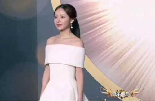 斗鱼大胸排行榜(斗鱼最火的女主播)插图1