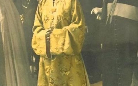 皇后金灿灿(灿烂千阳娜娜人物分析)