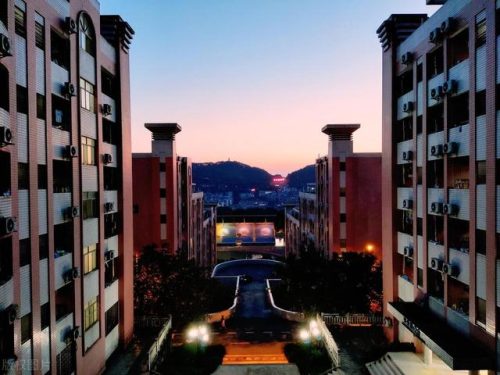重庆市大学排行榜(重庆前10名大学排名)插图2