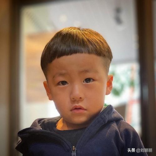 儿童男孩发型(10至14岁男小学生的发型)插图5