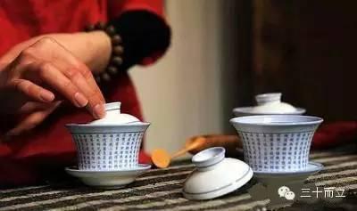 戏谑的意思(彷徨不前是什么意思)插图1