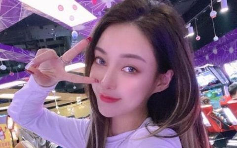 郭美美二进宫(郭美美炒的什么股)