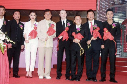 华谊兄弟背后大佬是谁(华谊旗下艺人2023)插图7
