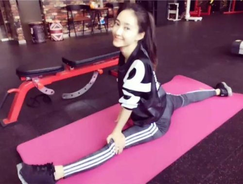 运动瑜伽女主播排名前十(健身博主女)插图10