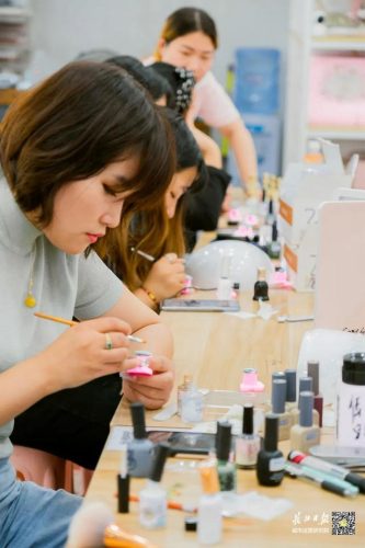 荆门休闲美甲店排名前十(国内最知名美甲店)插图17