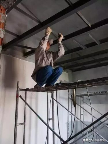 钢结构阁楼搭建(在室内做二层钢构)插图1