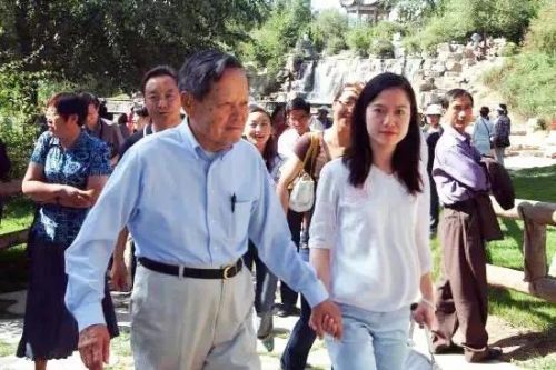 翁帆为什么嫁给杨振宁(没有翁帆杨振宁会回来吗)插图6