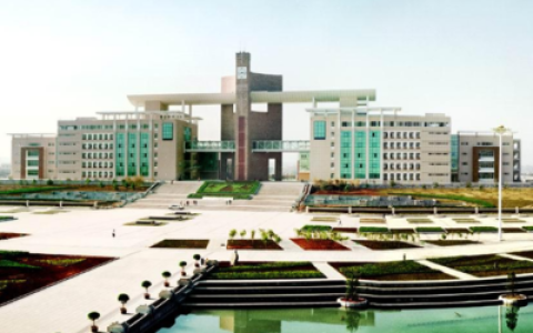 十大国企大学排行榜最新(广东十大大学排行榜)
