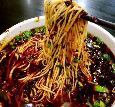 十大变态辣条排行榜(变态辣方便面排行榜)插图