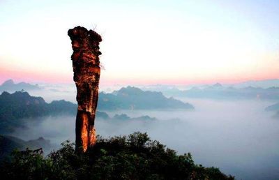 世界十大危险山峰排行榜图片(贺州十大山峰排行榜)插图3