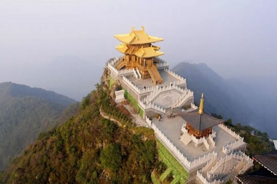 中国十大好玩名山排行榜(湖北十大名山排行榜)插图3