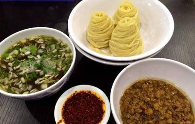 西安攻略十大必吃排行榜(来西安必吃的十大美食)插图1
