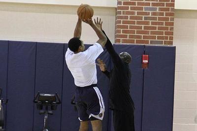 nba打架十大排行榜(NBA历史十大巨星排行榜)插图1