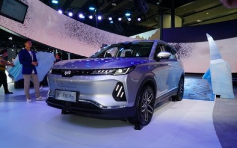 纯电动suv排行榜十大品牌(15万的纯电动suv排行榜)