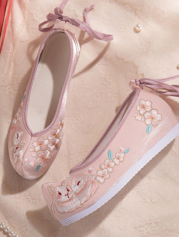 十大汉服鞋品牌排行榜(改良汉服品牌排行榜前十名)插图