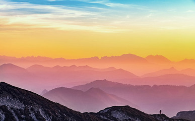中国必去十大山脉排行榜(中国十大最高的山脉)插图1
